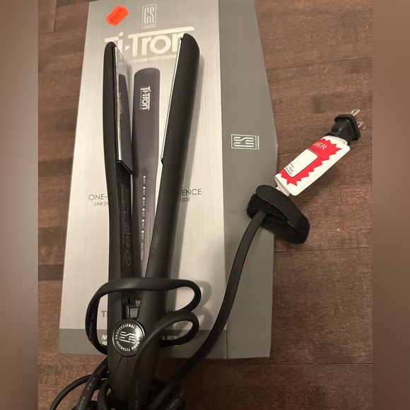Hair straightener - Picture 2 of 2